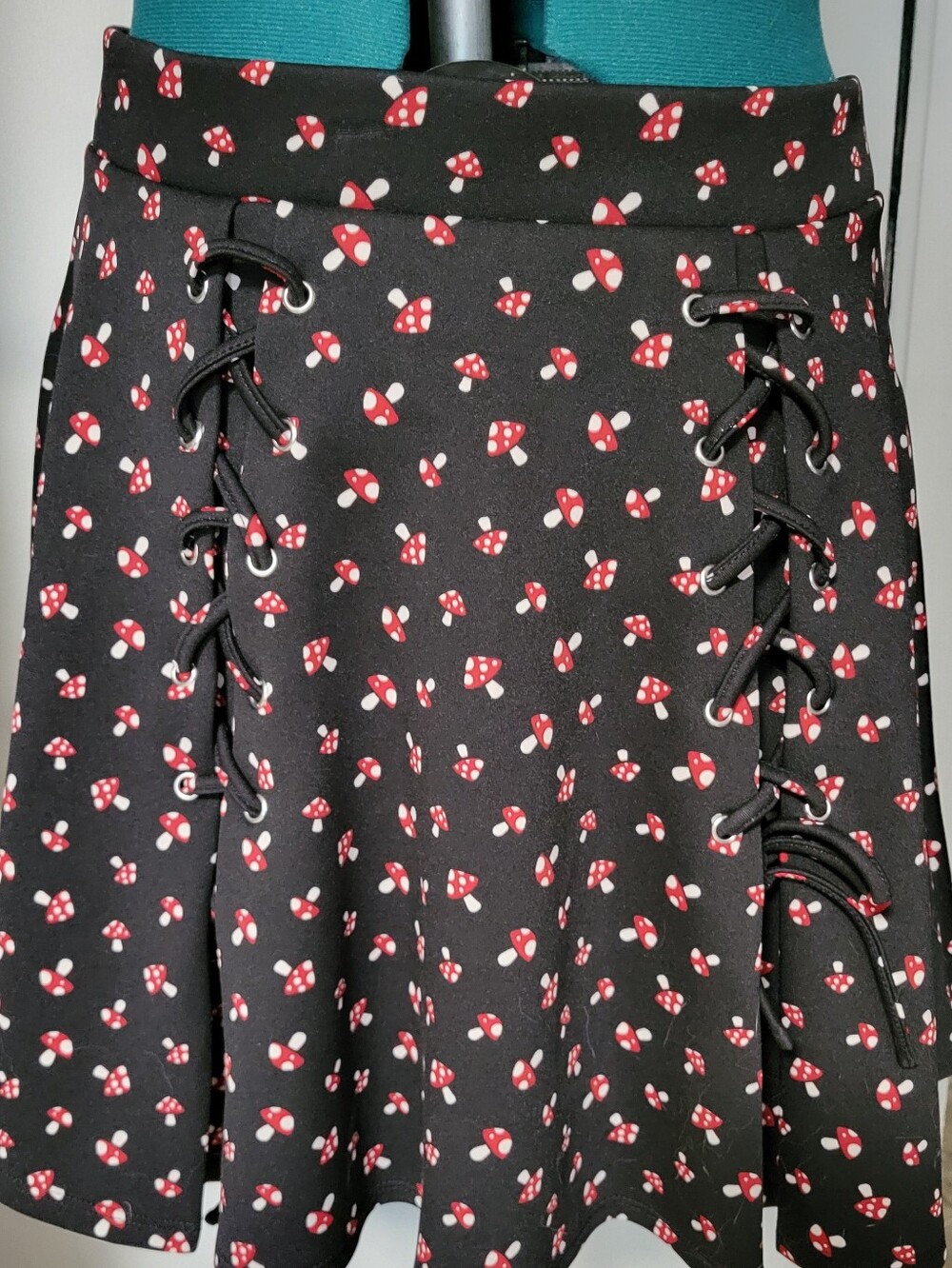 Black Mushroom Print Lace-Up A-Line Skirt